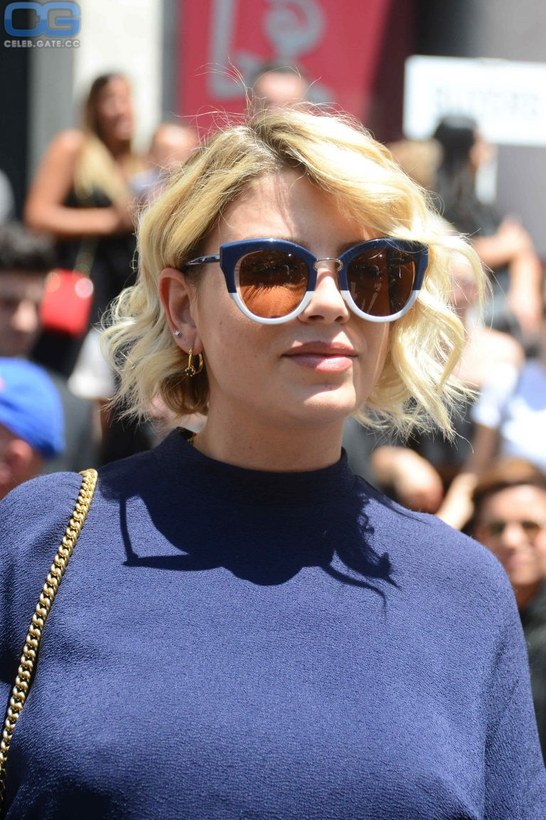 Emma marrone bikini