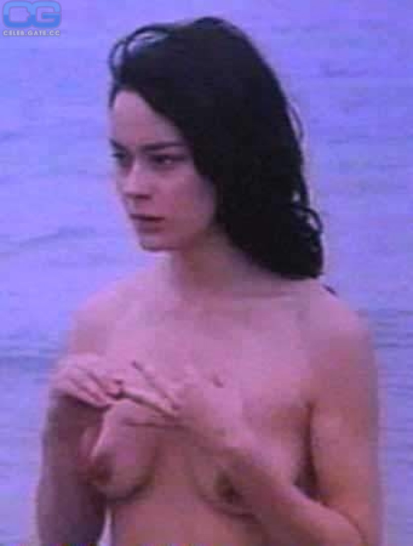 Meg Tilly Topless 7