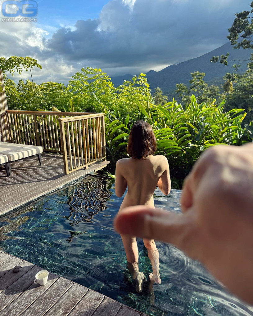 Alexandra Daddario Nackt Nacktbilder Playboy Nacktfotos Fakes Oben