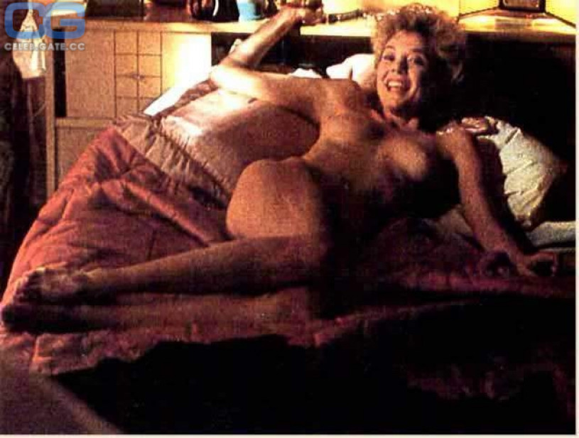 Annette Bening Nude Pictures 112