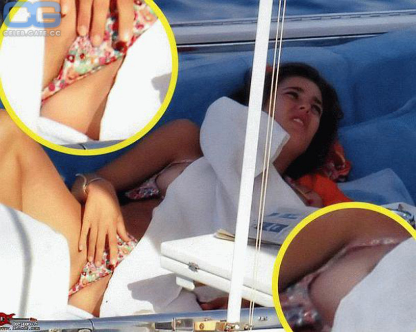 Charlotte Casiraghi Nackt Nacktbilder Playboy Nacktfotos Fakes Oben