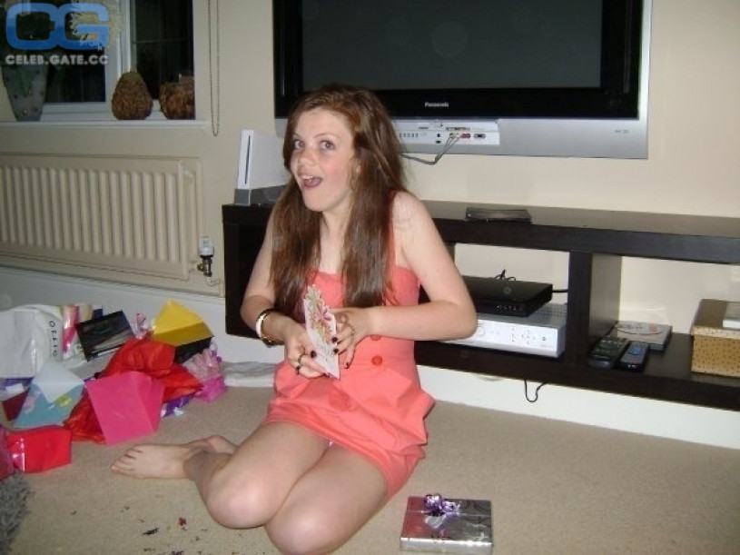 Georgie Henley Nackt Nacktbilder Playboy Nacktfotos Fakes Oben Ohne