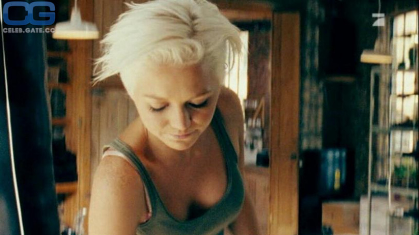 Hannah Spearritt Nude 116