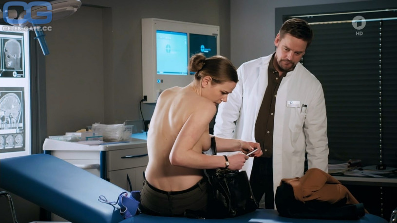 Llewellyn Reichman Nude Pictures Photos Playboy Naked Topless Fappening