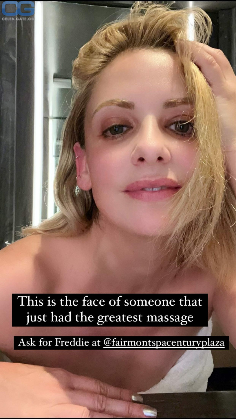 Sarah Michelle Gellar nude, pictures, photos, Playboy, naked, topless