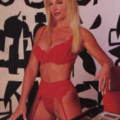 Debra Marshall 