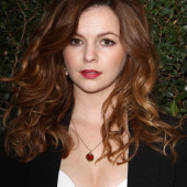 Amber Tamblyn cleavage