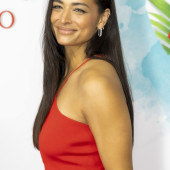 Amira Pocher 