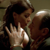 Annabella Sciorra 