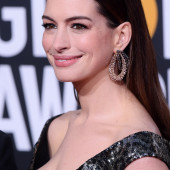 Anne Hathaway cleavage