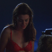 Anne Hathaway 