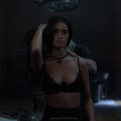 Anya Chalotra 