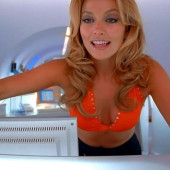 Becki Newton 