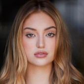 Bella Podaras