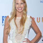 Beth Ostrosky 