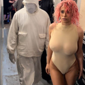 Bianca Censori 