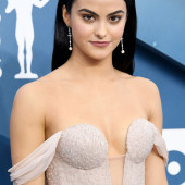 Camila Mendes 
