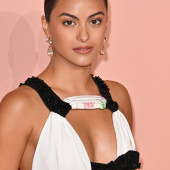 Camila Mendes 