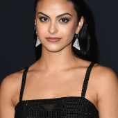 Camila Mendes 