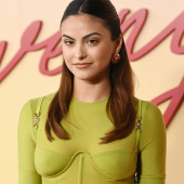 Camila Mendes 