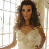 Cote De Pablo young