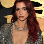 Dua Lipa 