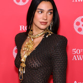 Dua Lipa 