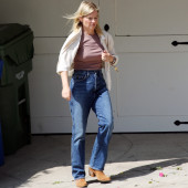 Elisha Cuthbert 