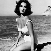 Nude pictures of elizabeth taylor