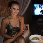 Ella Purnell 