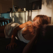 Ella Purnell 