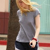 Elle Fanning braless