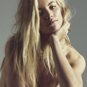 Elyse Taylor topless