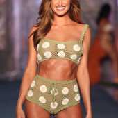 Haley Kalil 