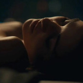Hande Ercel 