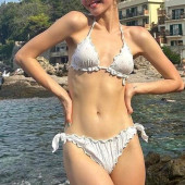 Iris Apatow 
