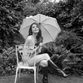Jane Leeves 
