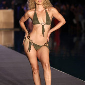 Jasmine Sanders 