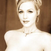 Jennie Garth nude photo