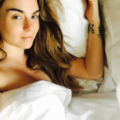 Joanna Noelle Levesque naked