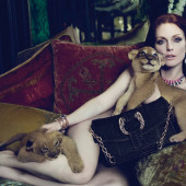 Nude pictures of julianne moore