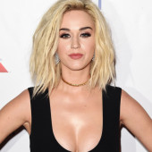 Katy Perry blond