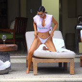 Kim Kardashian cameltoe