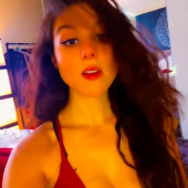 Kira Kosarin 