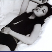 Kristin Kreuk 