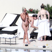 Lady Gaga topless