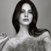 Lana Del Rey nude