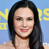 Nackt laura mennell 