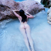 Lela Loren naked pics