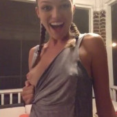 Lili Simmons private video